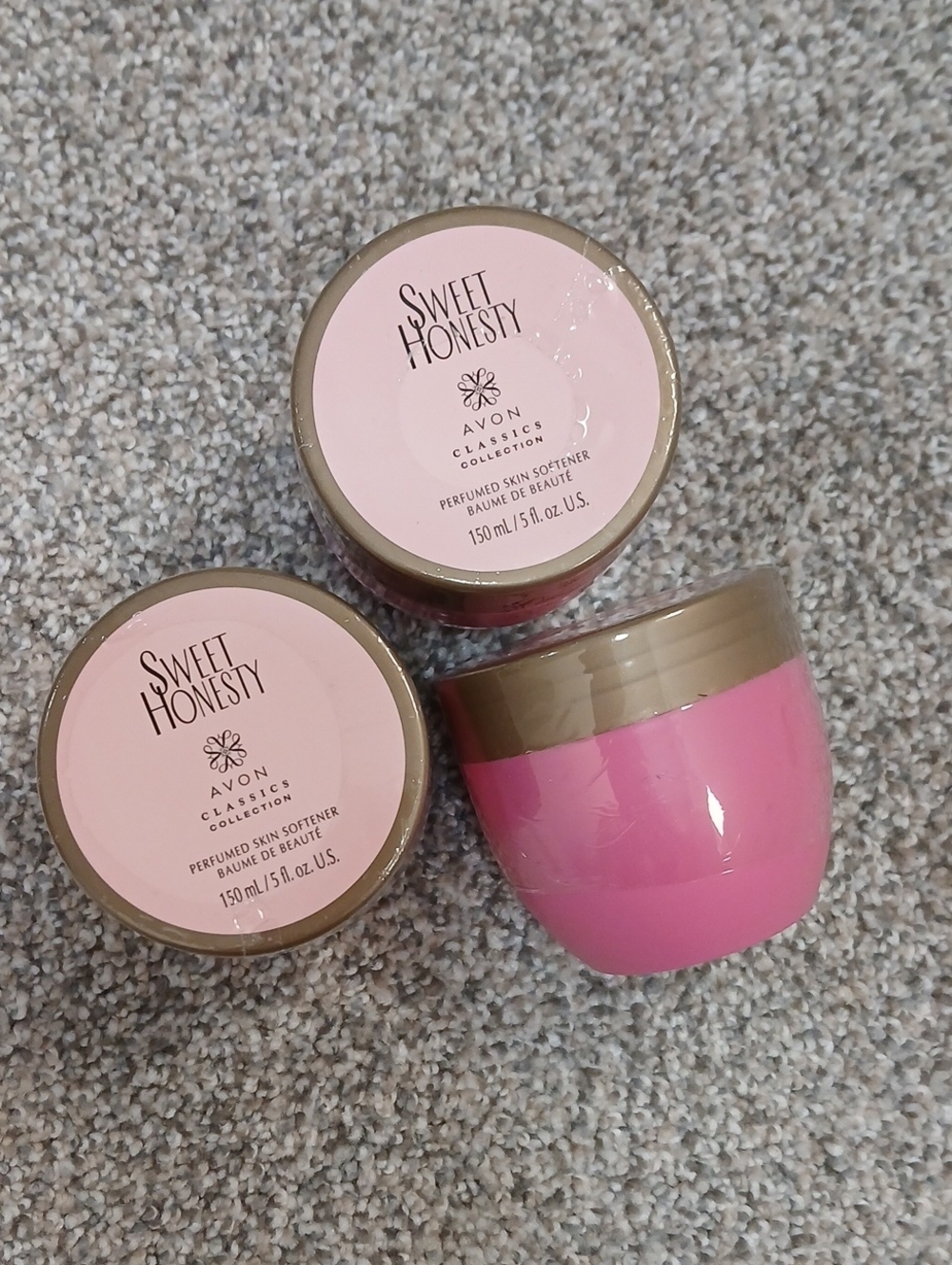 🩷Avon Sweet Honesty Classic Perfumed Skin Softener X 3